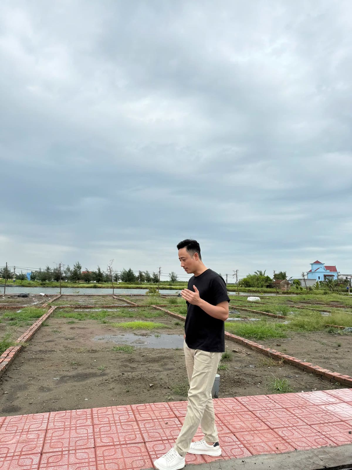 Đi khảo sát lô đất phân lô tại Hải Phòng